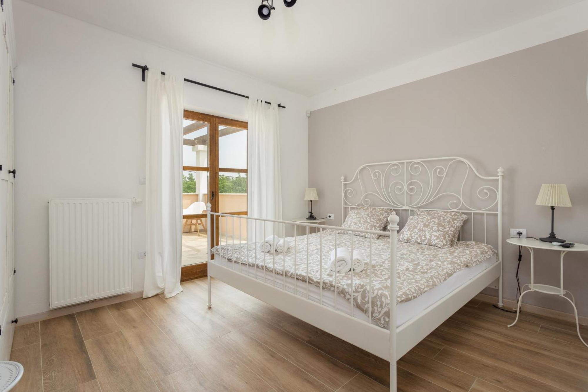 Villa Cirka In Central Istria For 14 Persons With Pool Heating & Pool Table สเวตวินเชนัต ภายนอก รูปภาพ