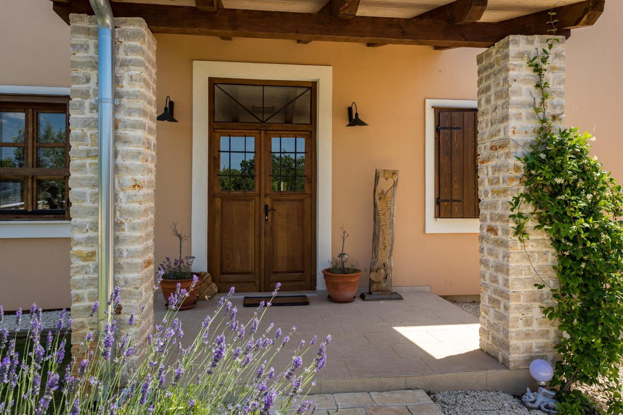 Villa Cirka In Central Istria For 14 Persons With Pool Heating & Pool Table สเวตวินเชนัต ภายนอก รูปภาพ
