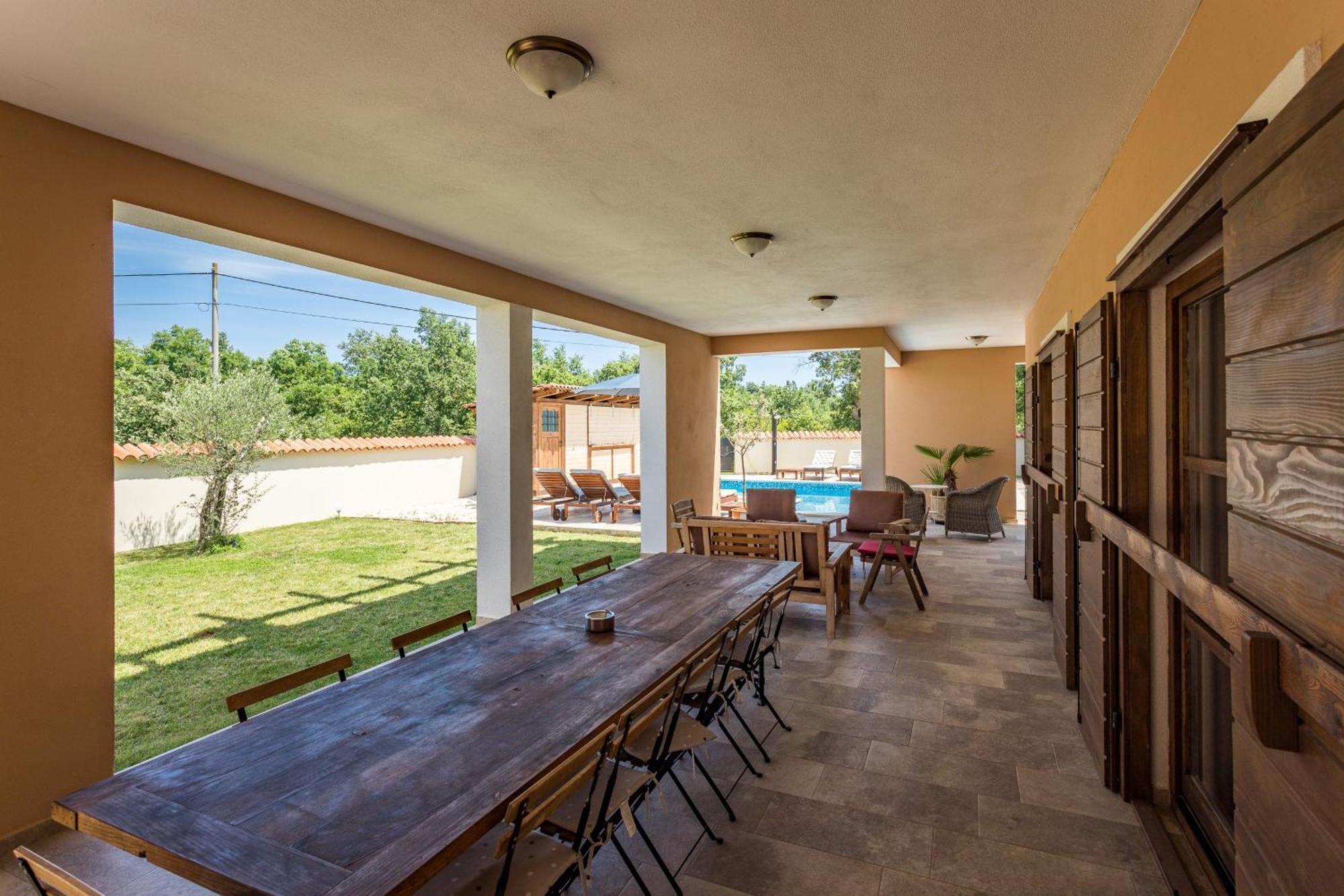 Villa Cirka In Central Istria For 14 Persons With Pool Heating & Pool Table สเวตวินเชนัต ภายนอก รูปภาพ