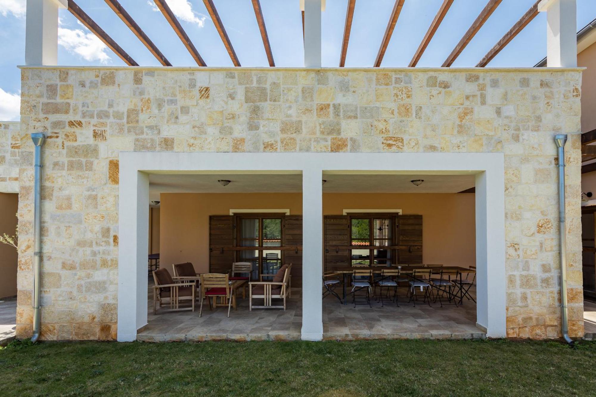 Villa Cirka In Central Istria For 14 Persons With Pool Heating & Pool Table สเวตวินเชนัต ภายนอก รูปภาพ
