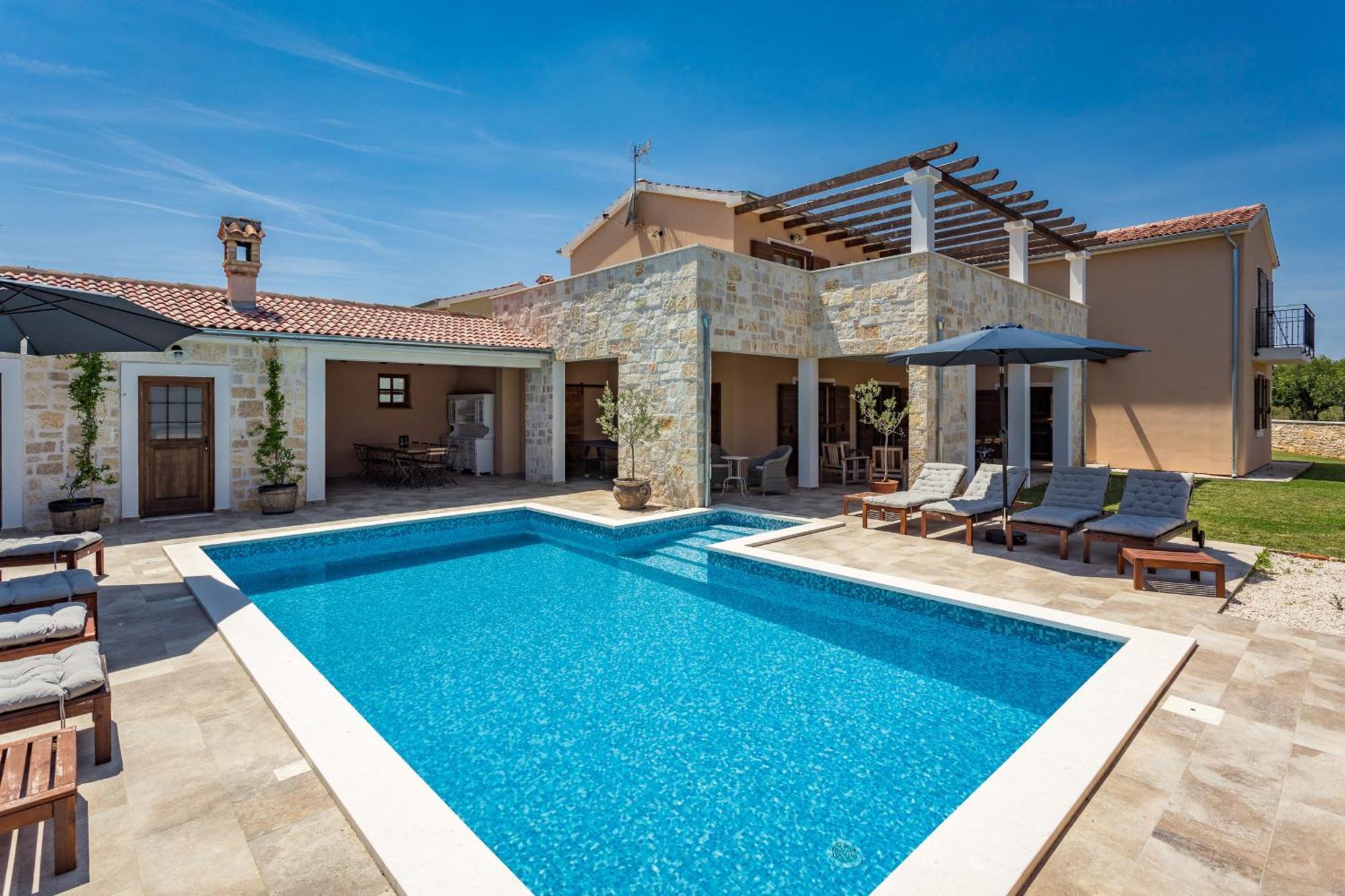Villa Cirka In Central Istria For 14 Persons With Pool Heating & Pool Table สเวตวินเชนัต ภายนอก รูปภาพ